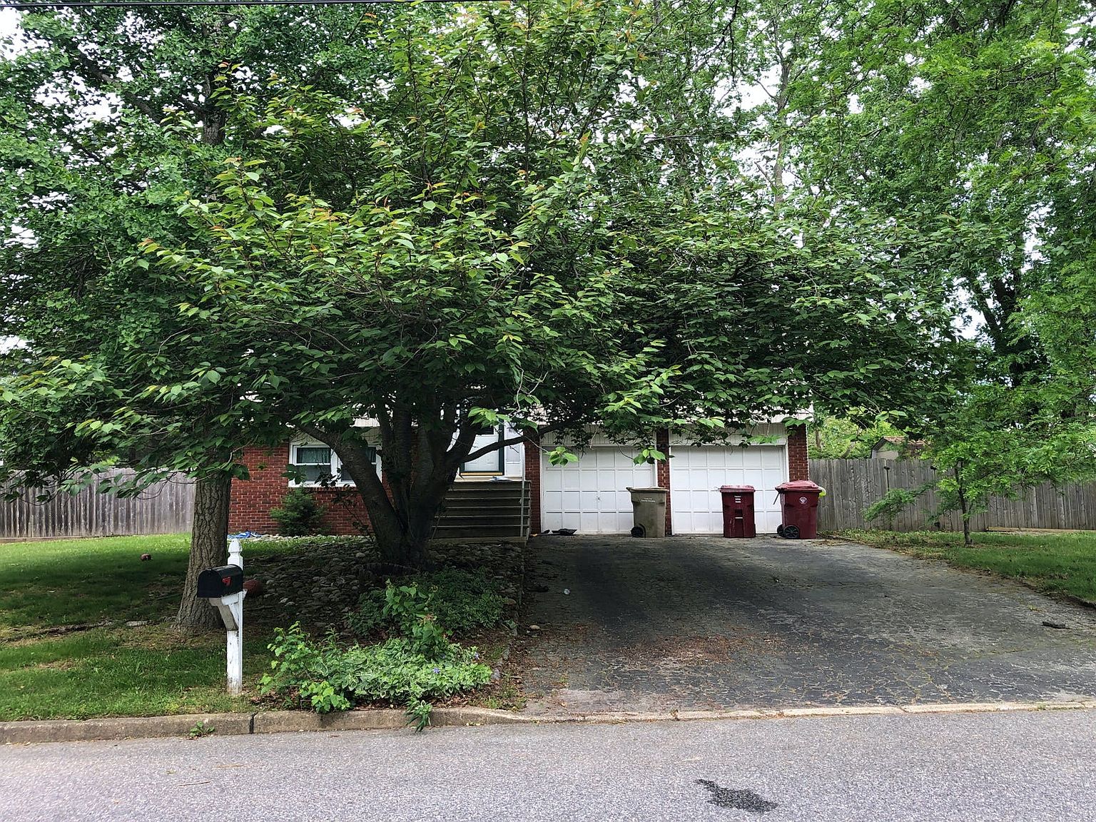 Photo of 41 Bittern Ln, Bayville