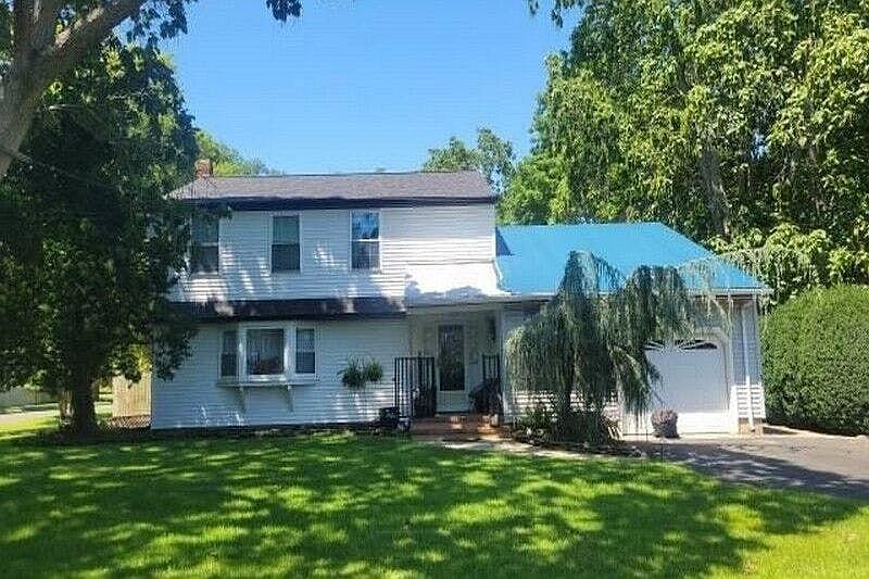 Photo of 2070 Church Road, Toms River